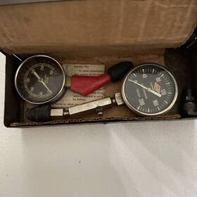 1684652836 Nasa Set Of Vintage Compression Testers In Box