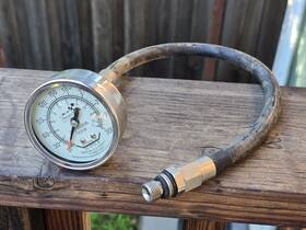1-0325-2 Sears 0-325-2 Vintage Compression Tester 0-300 Psi Model