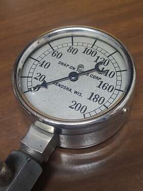 Ad-466 Snap On 2 1/2 Vintage Compression Test Gauge