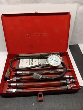 Mt26d Snap-on Compression Gauge Kit 250 Psi Kilopascal Usa Vintage Estate Find